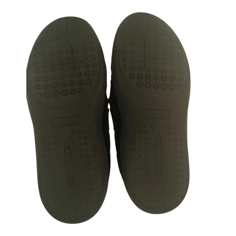 Clarks Mens Casual Moccasins Size 11M Black Leather Red Buffalo Plaid Lining